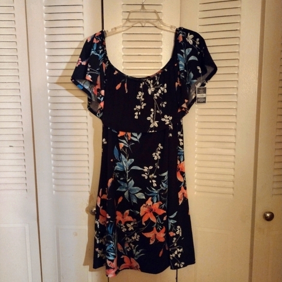 west loop Dresses Hp Nwt Beautiful West Loop Xl Bright Floral Off